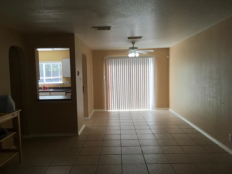16215 Ike Ln — Photo 4