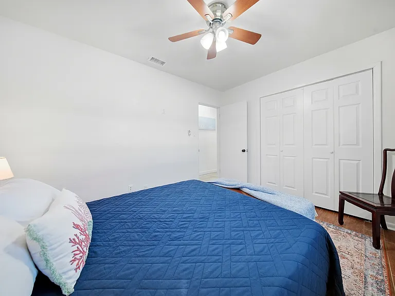 3915 W Gray St — Photo 14