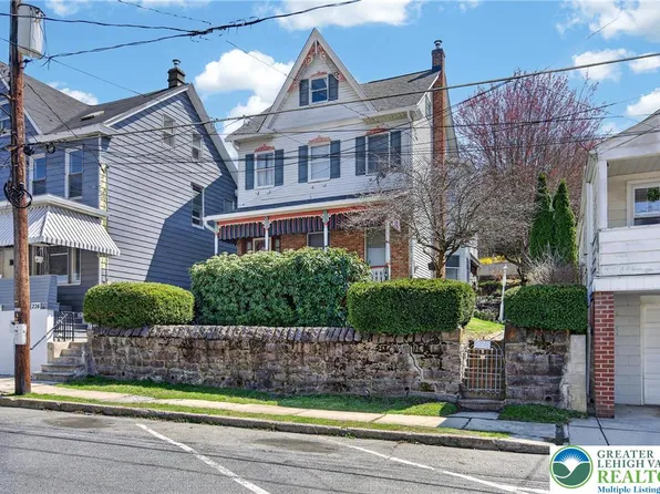 228 W Abbott St, Lansford, PA 18232