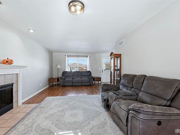 4th image of 29299 Raintree Ct