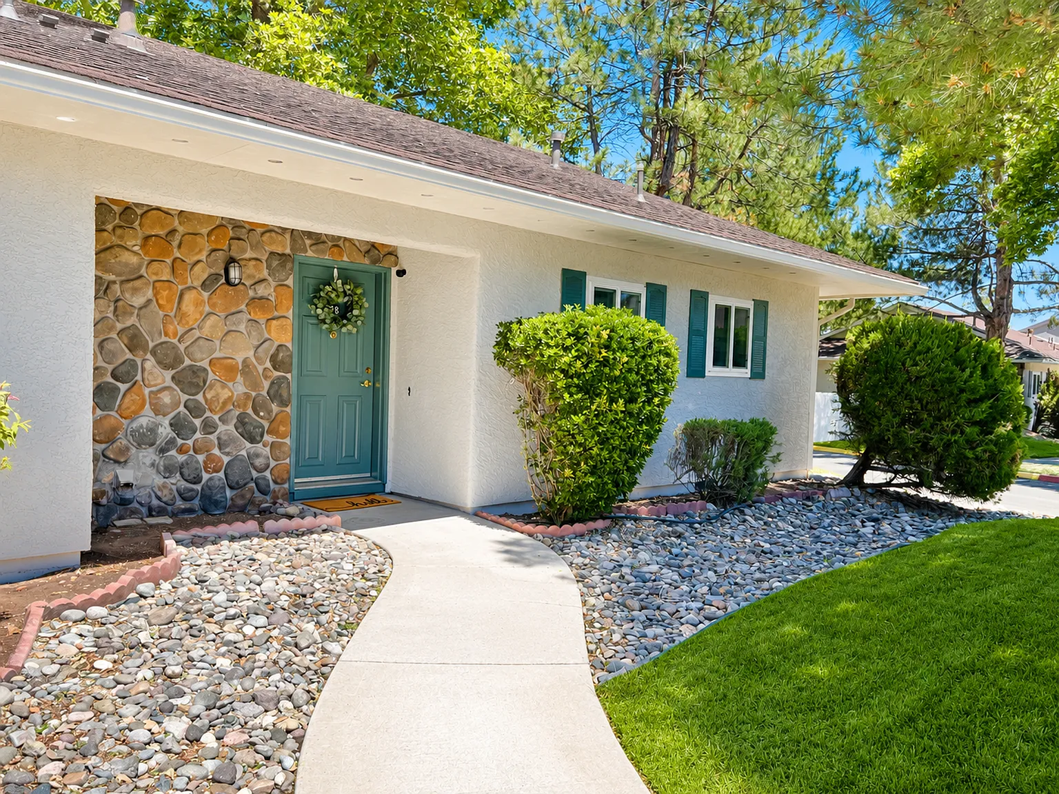 Quail Manor Townhomes — Photo 1