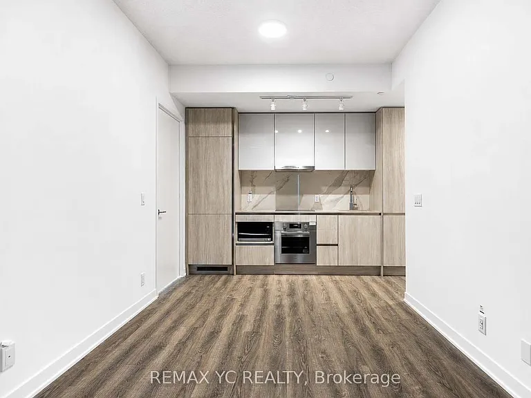 180 Front St E #2212 — Photo 7