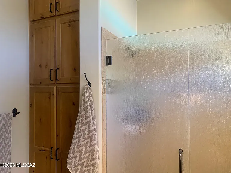 2514 E Petroglyph Ln — Photo 15