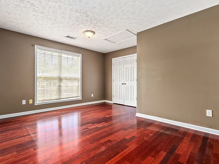 4264 Live Oak Dr — Photo 12