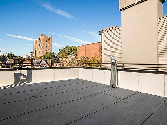 5th image of 220 Greene Ave #3