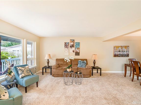 5th image of 2414 89th Street Ct NW