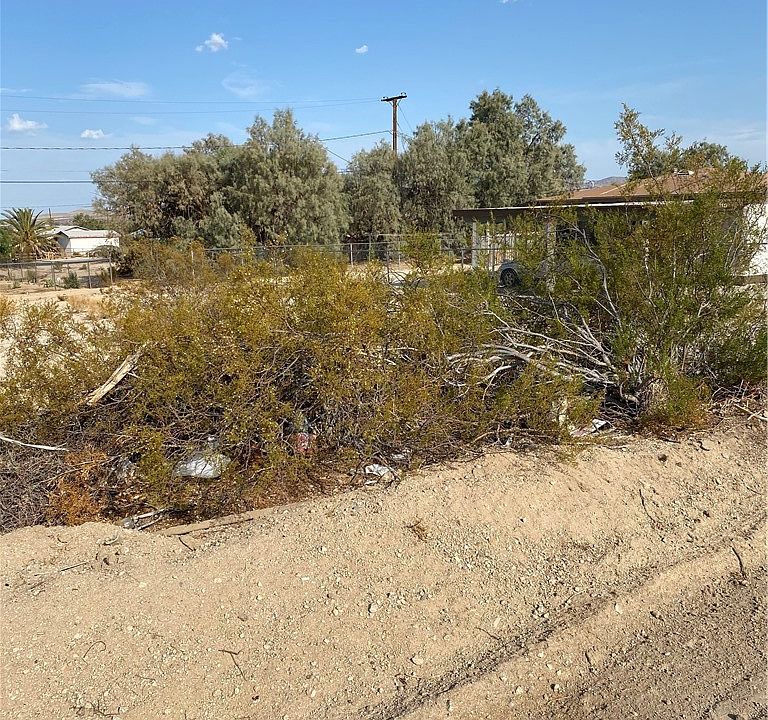 2nd image of 72840 Hatch Rd