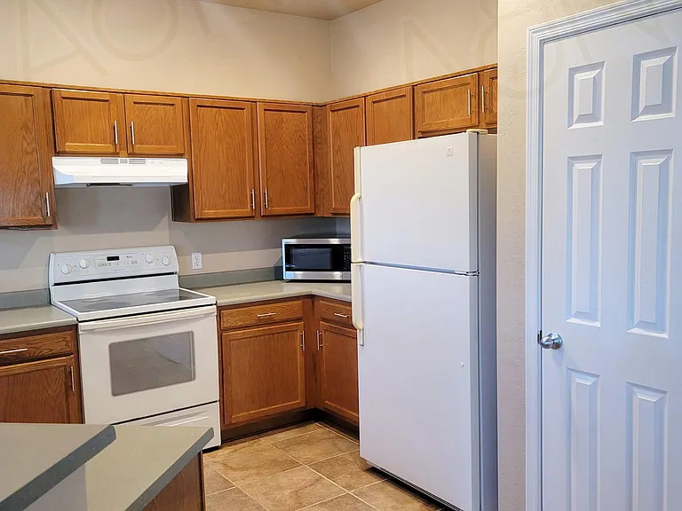 805 S Sycamore St — Photo 12