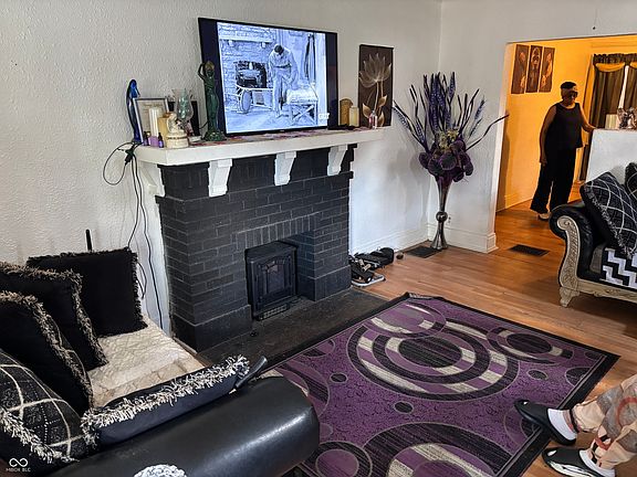 3rd image of 213 N Gray St