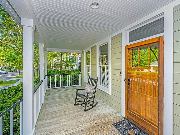 3rd image of 100 Beresford Creek St