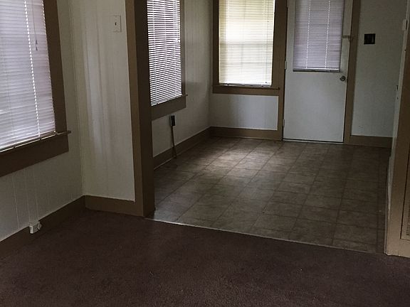 401 Living & Den_04172015