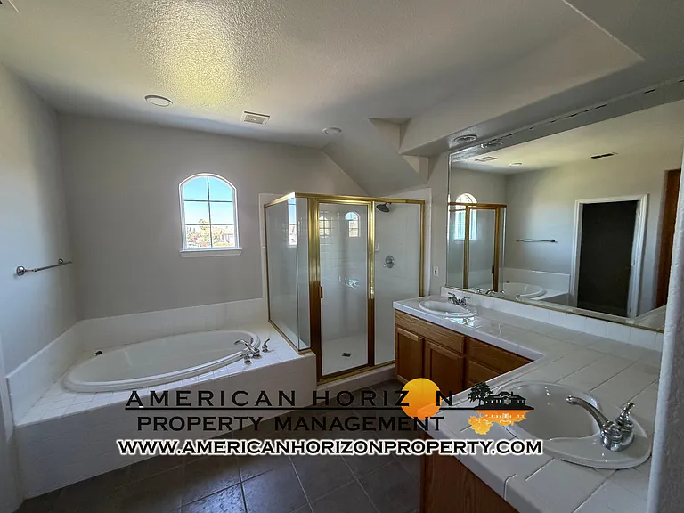 6408 Ivy Glen Way — Photo 9