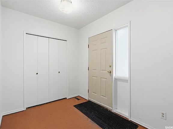 3rd image of 807 29th STREET W