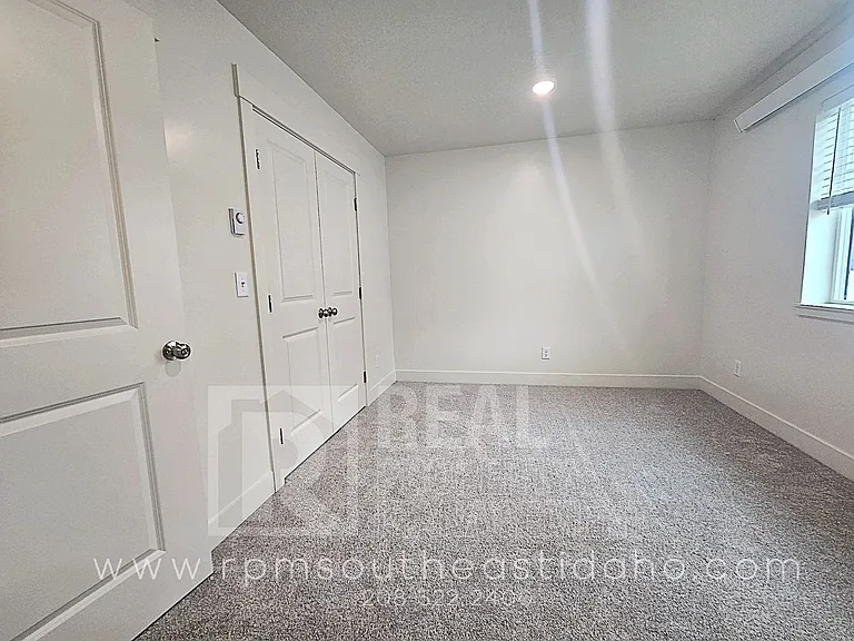 647 S 3 W — Photo 17