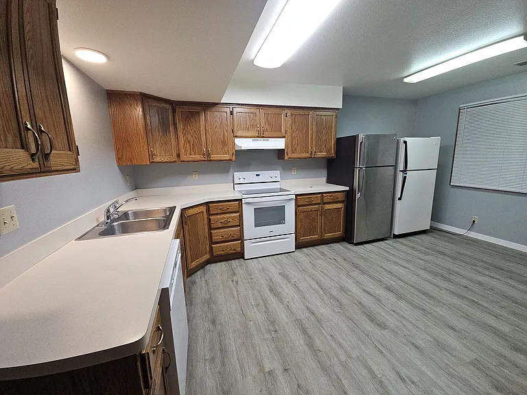 1023 Kearney St — Photo 5