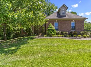 1719 Southlake Dr, Louisville, KY 40223