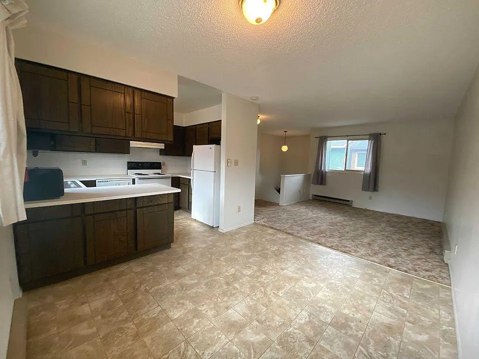 2 bed, 900 sqft, $1,195 — Photo 3
