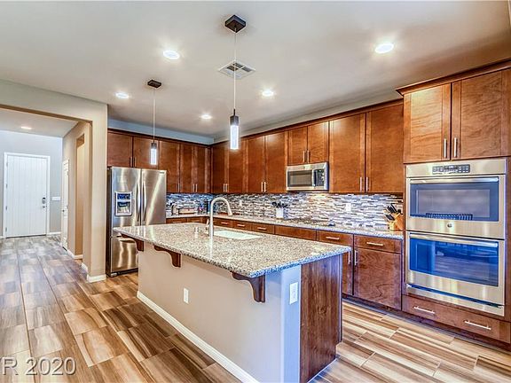 5th image of 3324 Isle Dr