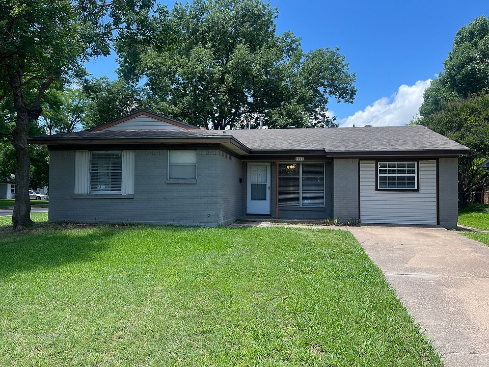 1st image of 1027 Caladium Dr