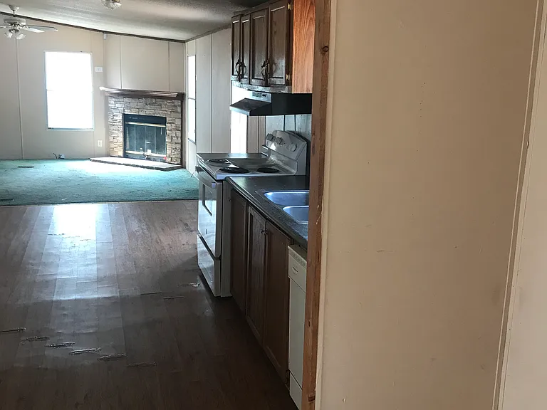 810 Woodtrail Dr — Photo 35