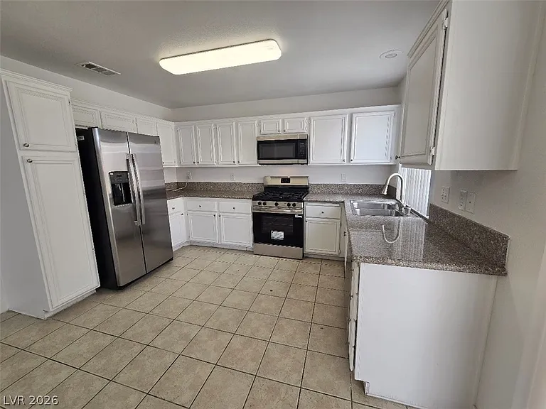 3515 Autumn Rain Ct — Photo 7