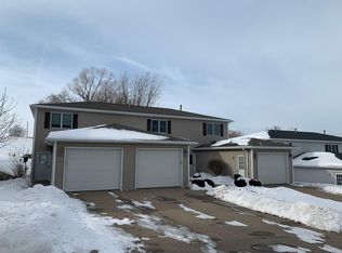 2123 Hummingbird Dr #2, Dubuque, IA 52002