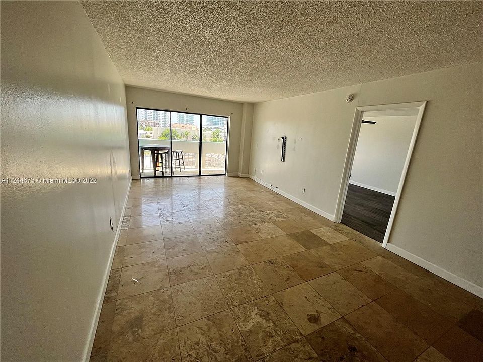 1st image of 6941 Carlyle Ave #5D