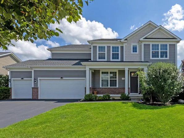 211 Night Bird Ln, Delaware, OH 43015