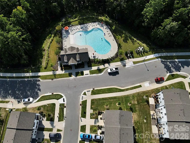 11005 Woodland Creek Way — Photo 16