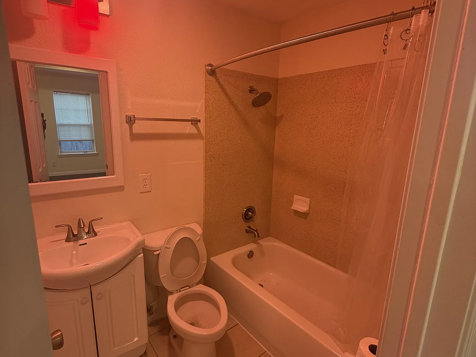 2 bed, 1040 sqft, $2,850 — Photo 3