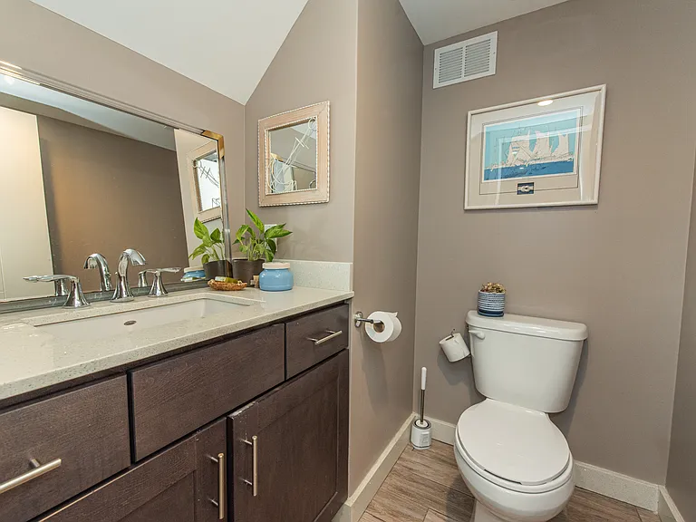 22 Thorne St #1 — Photo 16