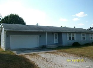 102 Cameron Ct, Vandalia, MO 63382