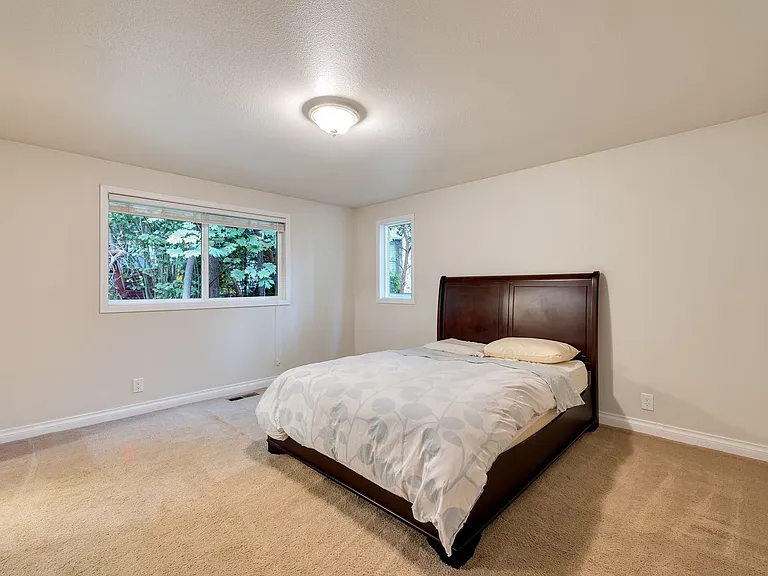 1534 5th Pl — Photo 3
