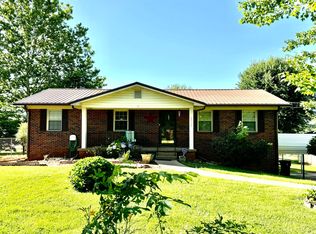 3716 Halifax Cir, Morristown, TN 37813