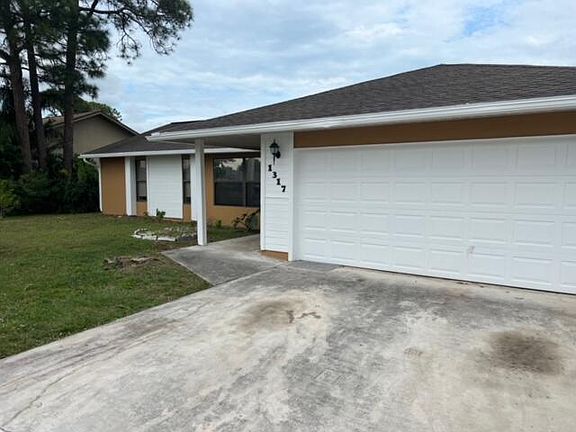2nd image of 1317 SE Floresta Drive