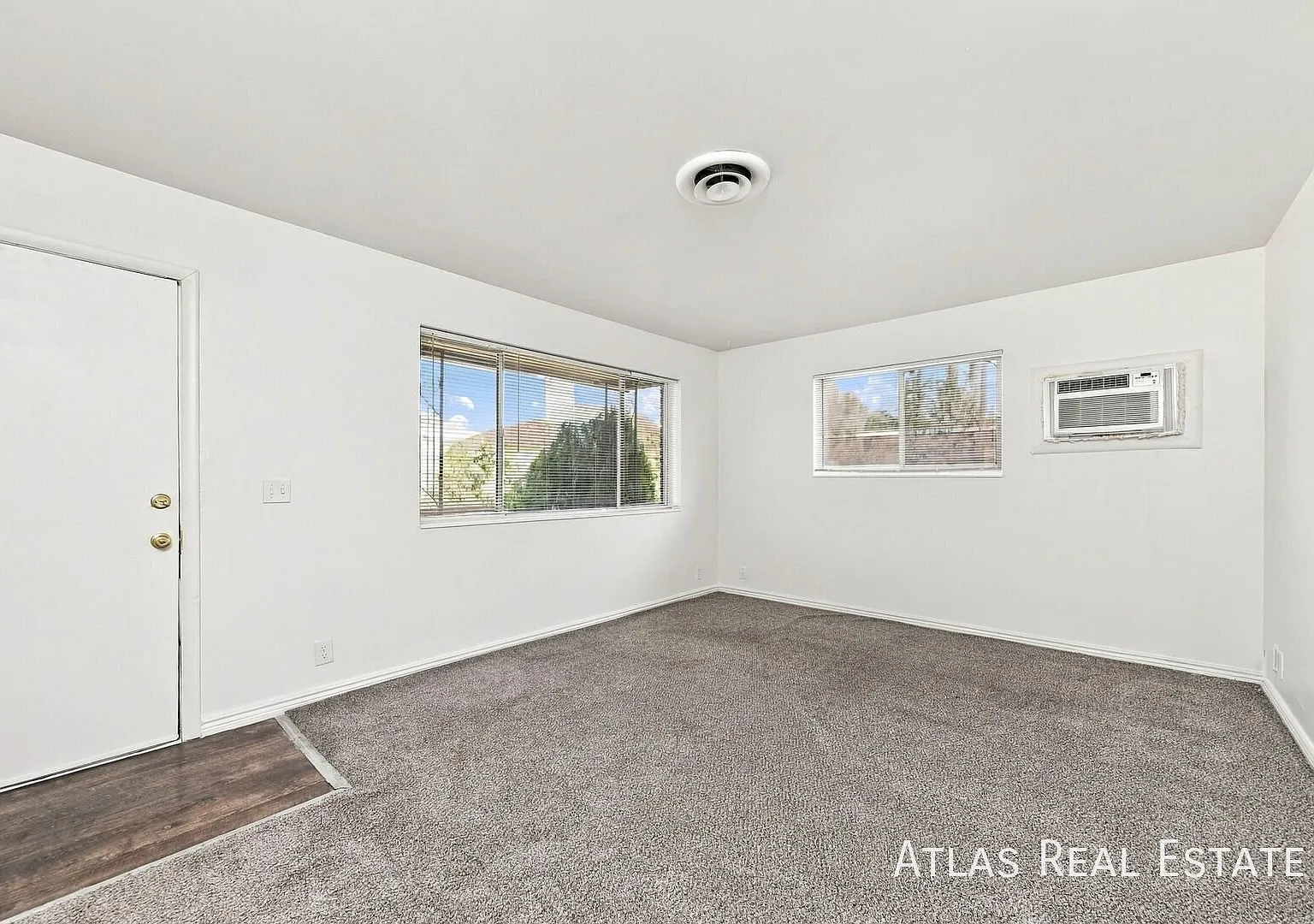 Cozy 1 Bedroom, 1 Bathroom Apartment | Off-Street Parking — Photo 3