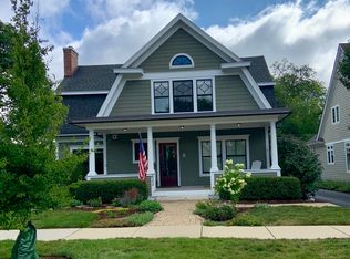 611 Prairie Ave, Barrington, IL