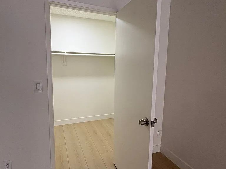 WOD - Woodman Apartments — Photo 7