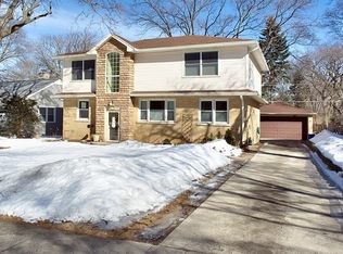 413 S Lorraine Rd, Wheaton, IL 60187