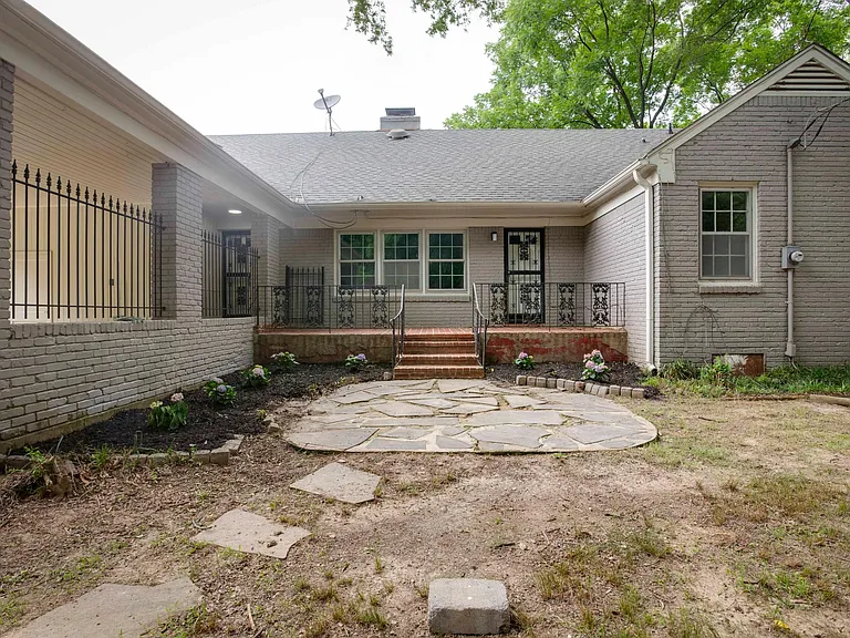 4207 Barfield Rd — Photo 19