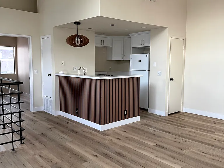 1939 N Tamarind Ave #1 — Photo 5