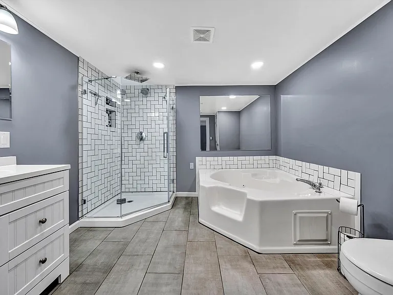 215 S Hill Dr #1 — Photo 18