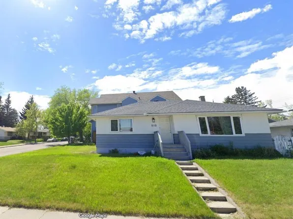 3203 E 9th St NW, Calgary, AB T2K 1H1