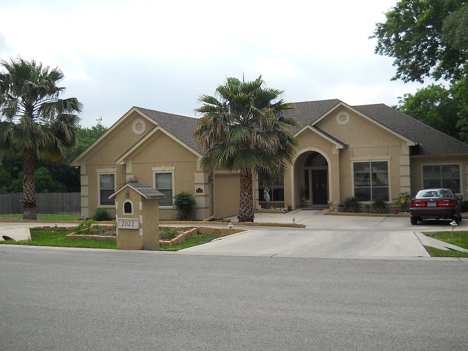 1st image of 2022 Persimmon Dr