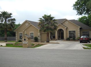 2022 Persimmon Dr, Cibolo, TX 78108