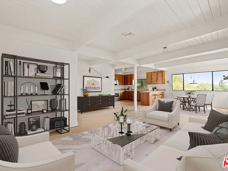 4950 Marmol Dr — Photo 10