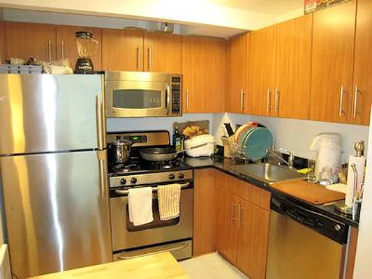 Rented by R New York | media 50