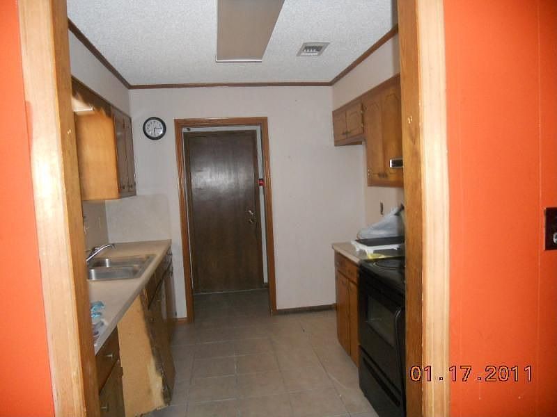 2nd image of 16309 Hamilton Ave