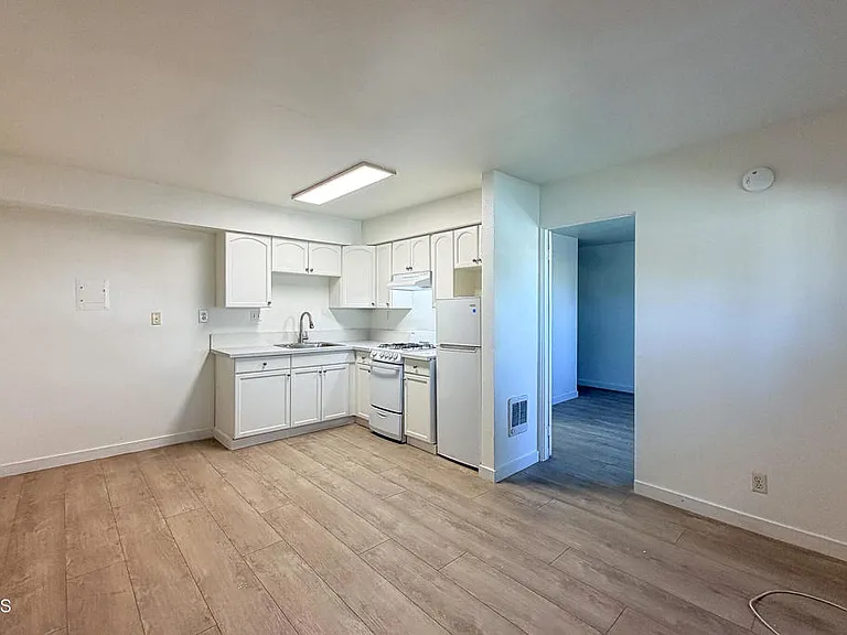 3901 S Saviers Rd #1 — Photo 7