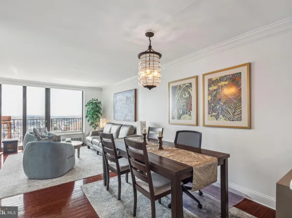 1420 Locust St APT 24O, Philadelphia, PA 19102